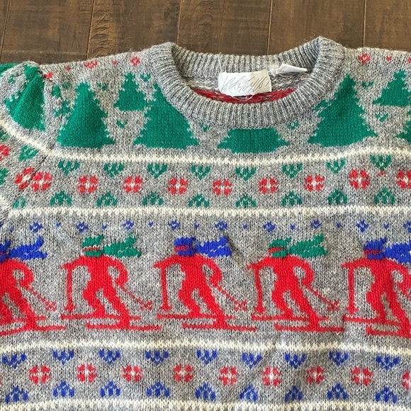 Vintage Lord & Taylor Wool sweater - Picture 2 of 10